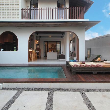 Sudha Villa Bali Anyelir Seminyak Esterno foto